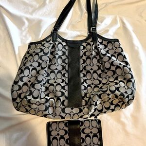 Coach tote plus matching wallet